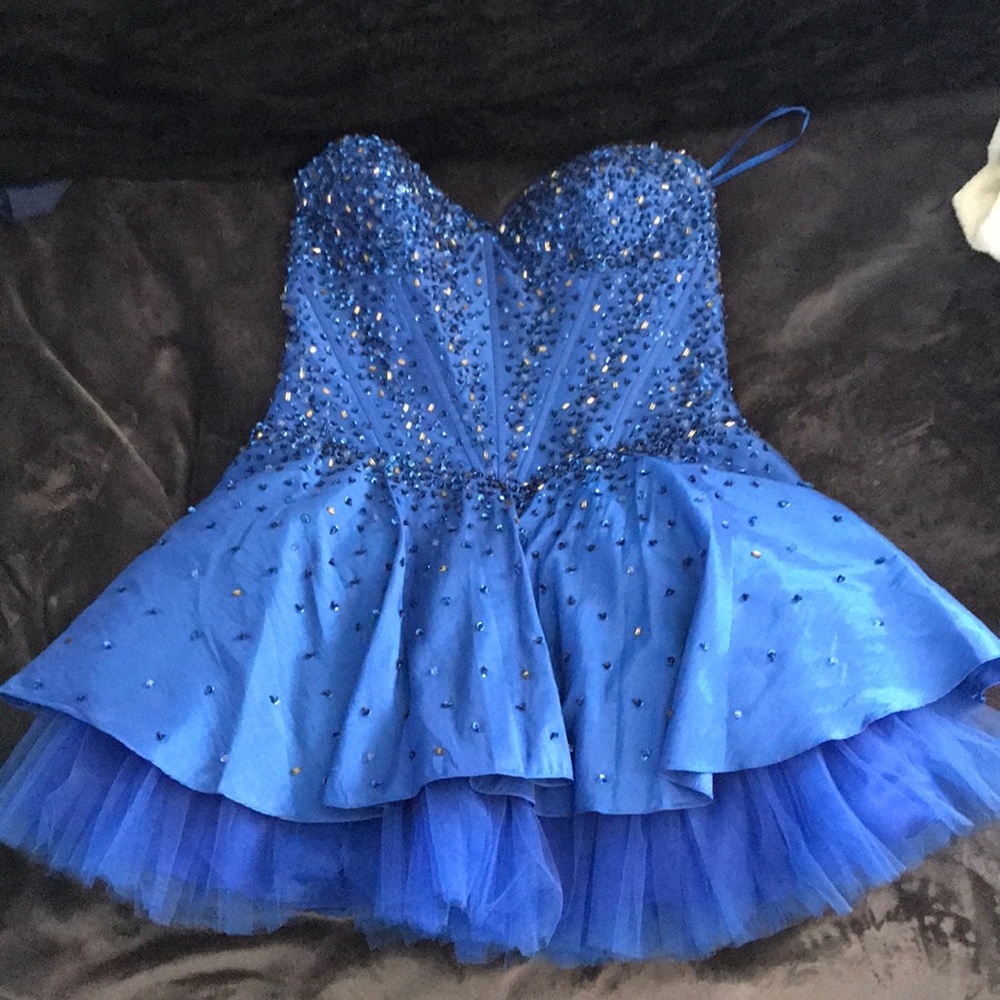 BEAUTIFUL BLUE BEADED DRESS
